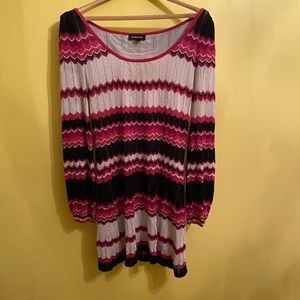 Bebe Dress Size  Medium Long Sleeves Lined Black White Pink vintage